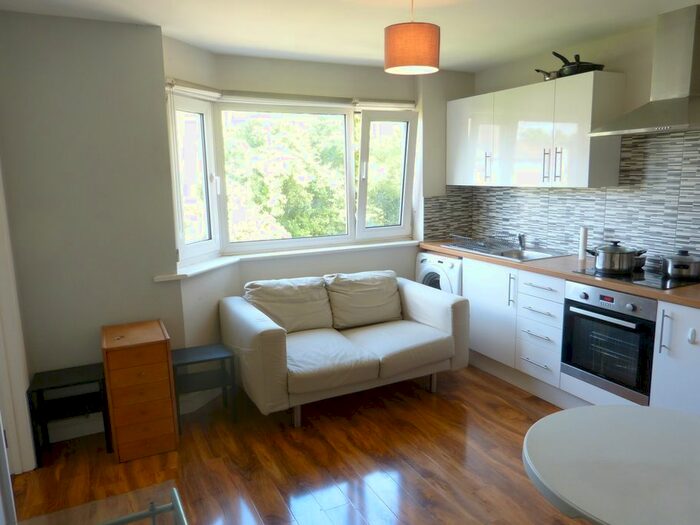 1 Bedroom Flat To Rent In Hendale Avenue, London, NW4