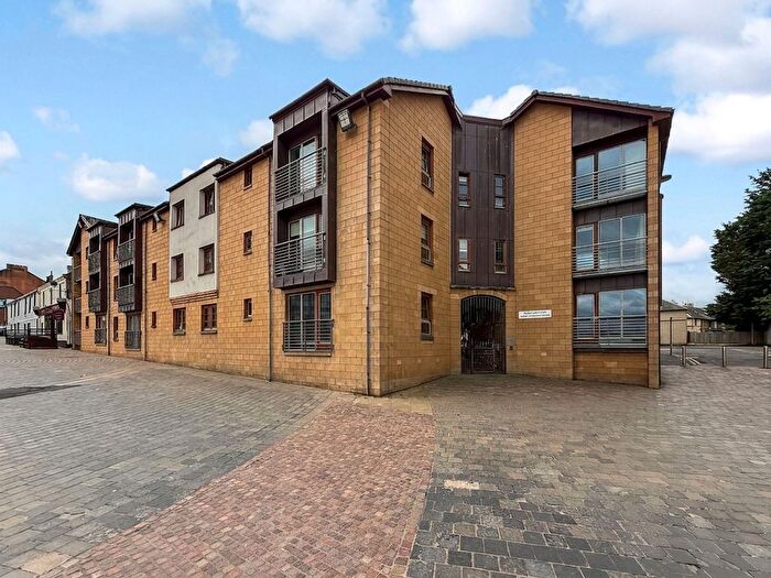 2 Bedroom Flat For Sale In Castle Street, Hamilton, ML3