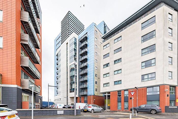 2 Bedroom Flat For Sale In Castlebank Drive, Glasgow, Glasgow City, G11