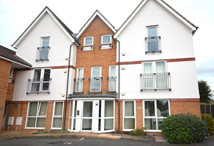 2 Bedroom Flat To Rent In Lime Court, Kennington, TN24
