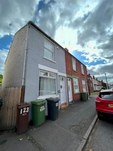3 Bedroom Semi-Detached House To Rent In Newhampton Road West, Wolverhampton, WV6