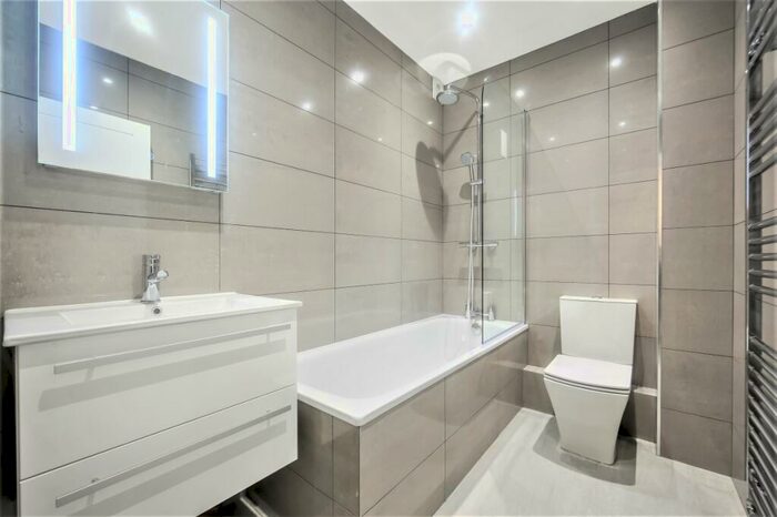 2 Bedroom Flat To Rent In Rochester Road, Kentish Town, NW1