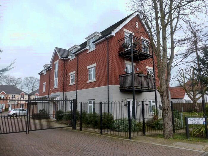 2 Bedroom Flat To Rent In Aldenham Close, Slough, SL3