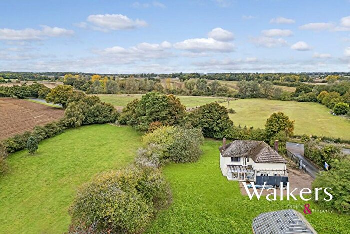 3 Bedroom Detached House For Sale In Brent Hall Road, Finchingfield, CM7