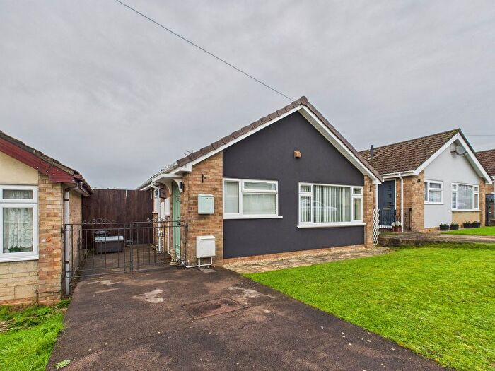 2 Bedroom Bungalow For Sale In School Crescent, Lydney, GL15