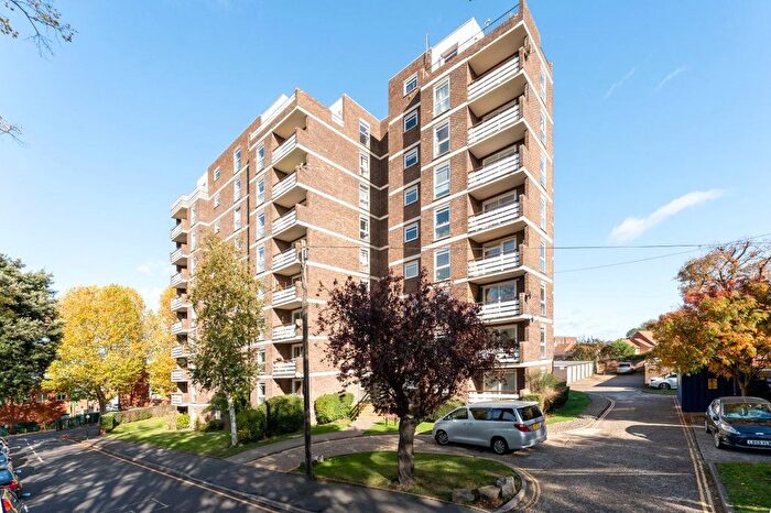 1 Bedroom Flat For Sale In Manor Park Road, Sutton, SM1