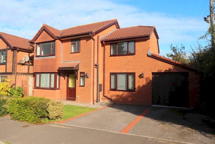 4 Bedroom Detached House To Rent In Beavor Lane, Axminster, EX13