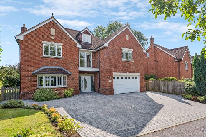 5 Bedroom Detached House For Sale In Spring Brook, Aston Clinton, Aylesbury, HP22