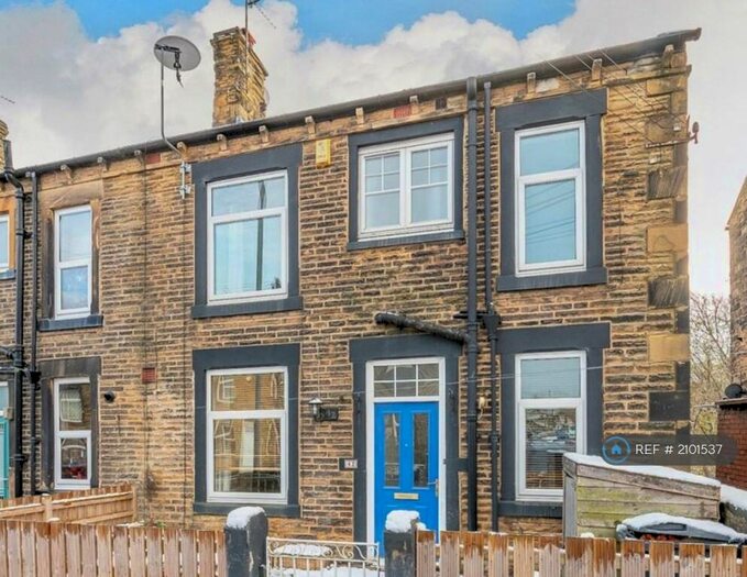 3 Bedroom End Of Terrace House To Rent In New Bank Street, Morley, Leeds, LS27