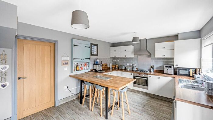 3 Bedroom Semi-Detached House For Sale In All Saints Court, Whitley, DN14