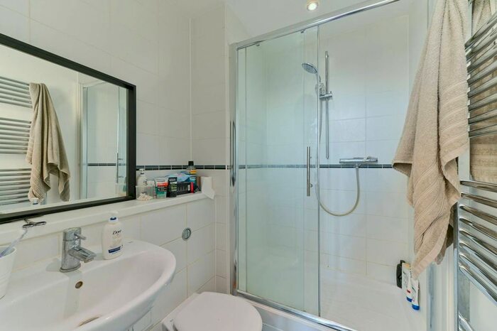 3 Bedroom Flat To Rent In Masons Avenue, Central Croydon, Croydon, CR0