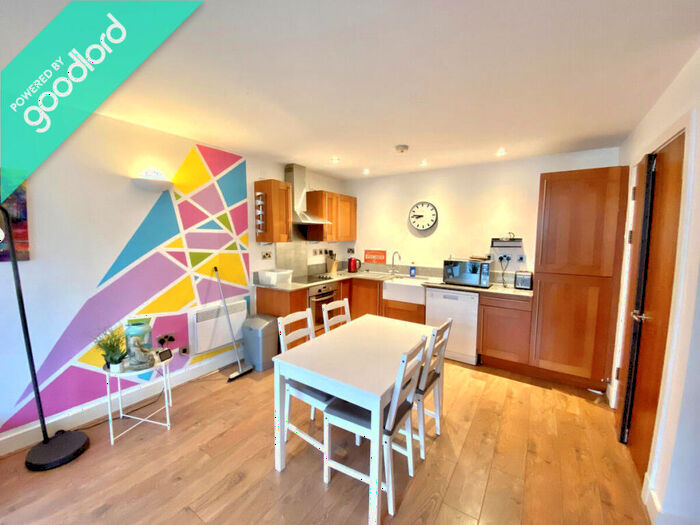 2 Bedroom Apartment To Rent In Isaac Way, Manchester, M4