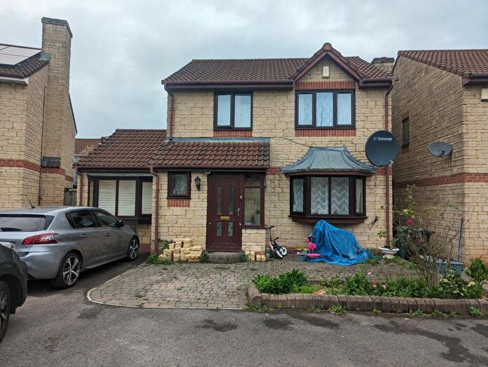 4 Bedroom Semi-Detached House To Rent In Barkleys Hill, Stapleton, Bristol, BS16