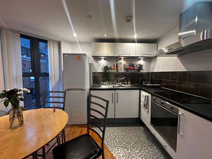 2 Bedroom Flat To Rent In Ristes Place, Nottingham, Nottinghamshire, NG1