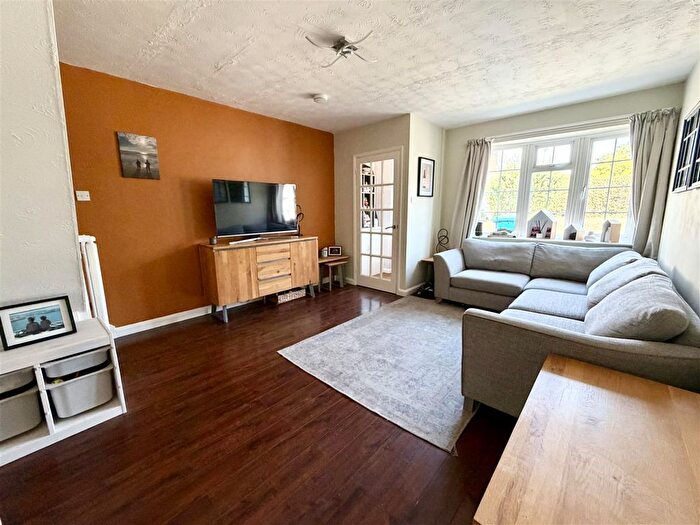 2 Bedroom Terraced House For Sale In Bluebell Lane, Creekmoor, BH17 - Photo 3