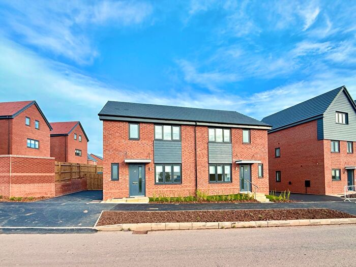 3 Bedroom Semi-detached House To Rent In Thomas Blakemore Way, Priorslee, Telford, TF2