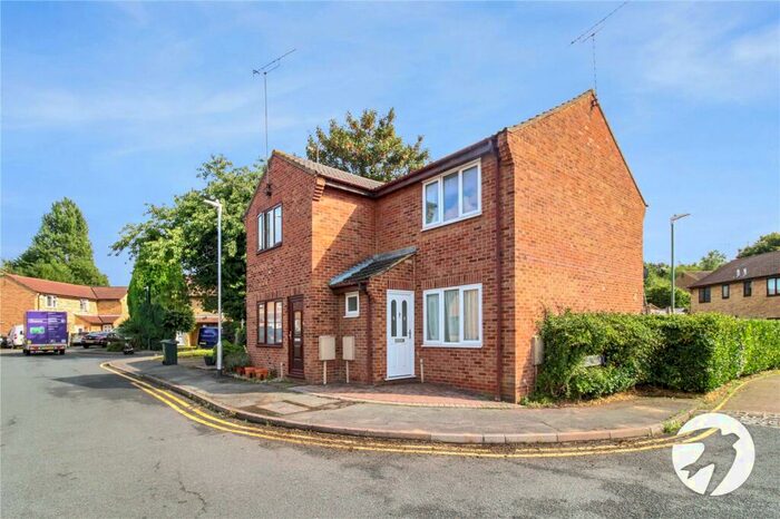 2 Bedroom End Of Terrace House To Rent In Low Close, Greenhithe, Kent, DA9