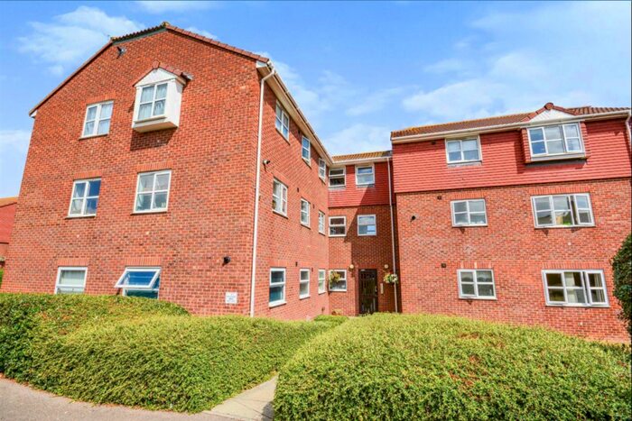2 Bedroom Flat To Rent In Westmarsh Drive, Margate, CT9