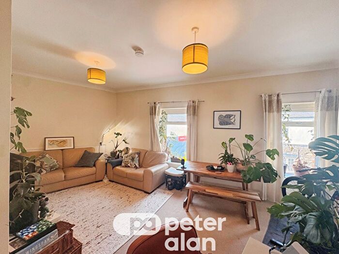1 Bedroom Flat To Rent In Wyndham Crescent, Cardiff, CF11