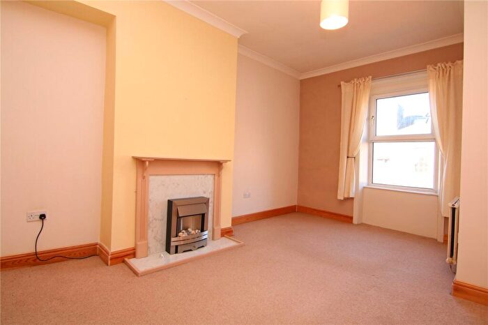 1 Bedroom Flat For Sale In Keighley Road, Silsden, BD20