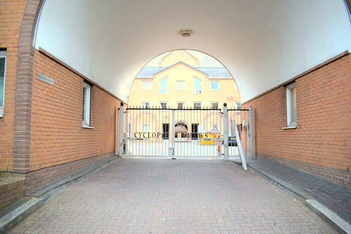 5 Bedroom Town House To Rent In Cyclops Mews, Canary Wharf, London, E14