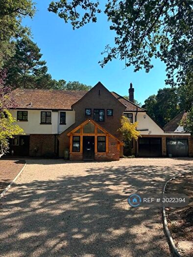 5 Bedroom Detached House To Rent In Old Woking Road, Woking, GU22
