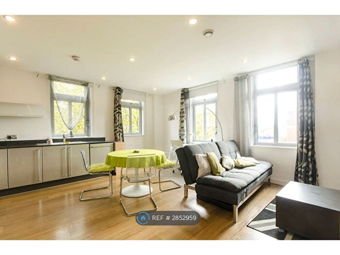 1 Bedroom Flat To Rent In Caspian Apartments, London, E14