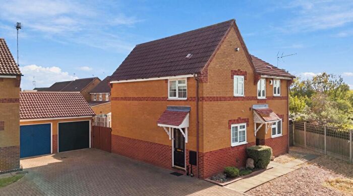 2 Bedroom Semi-Detached House For Sale In Ellis Close, Beauchamp Gate, Orsett, RM16