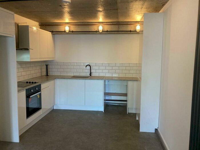 2 Bedroom Flat To Rent In Sandgate Road, Folkestone, CT20