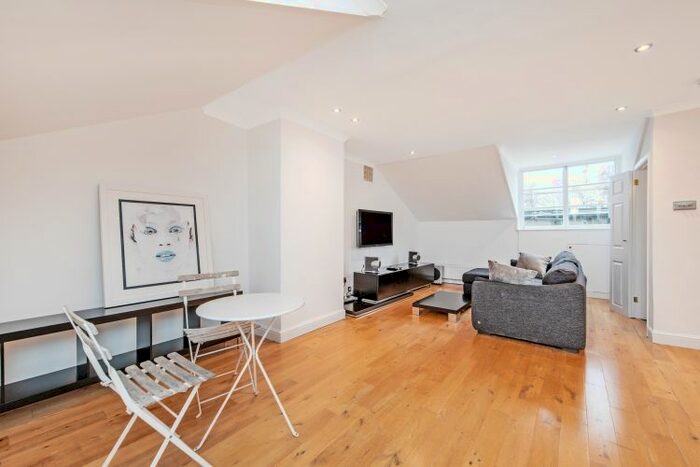 2 Bedroom Flat To Rent In Gloucester Terrace, London, W2