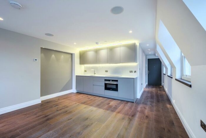 1 Bedroom Apartment To Rent In Ludgate Square London, EC4M