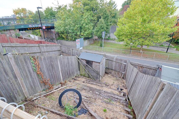 2 Bedroom Terraced House For Sale In Vineyard Close, Woolston, SO19