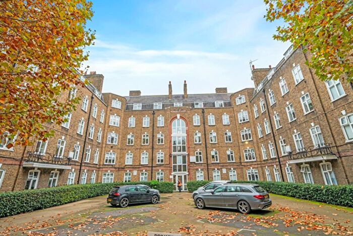 2 Bedroom Flat To Rent In St Nicholas House, (), London, SE8