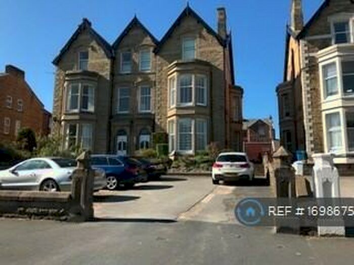 1 Bedroom Flat To Rent In Clifton Drive North, Lytham St. Annes, FY8