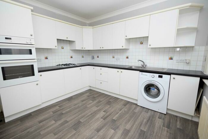 2 Bedroom Flat To Rent In Charminster Road, Bournemouth, BH8