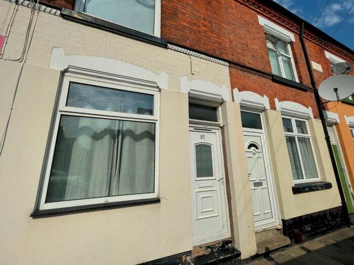 2 Bedroom House To Rent In Hawthorne Street, Leicester, LE3