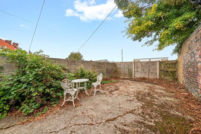 2 Bedroom Flat For Sale In Downall Green Road, Ashton-In-Makerfield, WN4