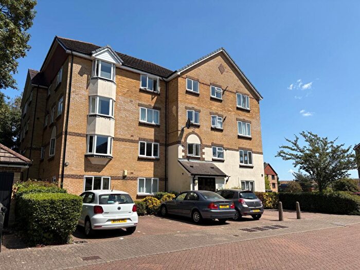 1 Bedroom Flat To Rent In Queens Court, St Annes Way, Redhill, Surrey, RH1