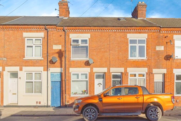 3 Bedroom Terraced House For Sale In Rugby Street, Leicester, LE3