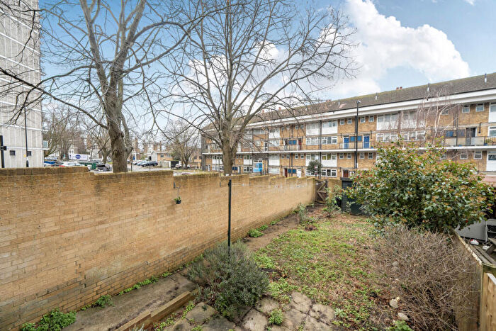 3 Bedroom Maisonette For Sale In Mercator Road, London, SE13