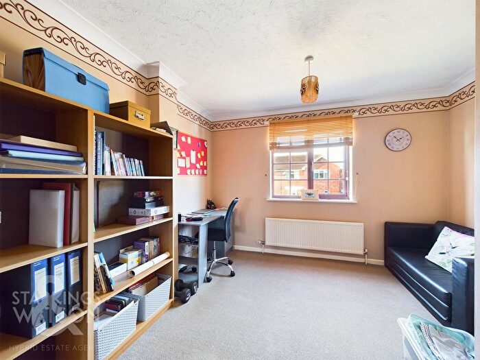 3 Bedroom Detached House For Sale In Kingswood Avenue, Carlton Colville, Lowestoft, NR33