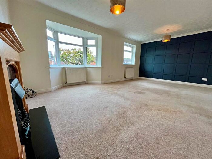 2 Bedroom Detached Bungalow For Sale In Highfields, South Cave, Brough, HU15