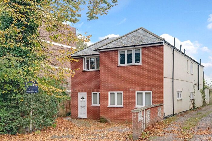 2 Bedroom Flat To Rent In Castlebar Road, London, W5