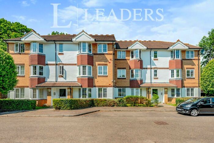 2 Bedroom Flat To Rent In Goddard Close, Maidenbower, RH10