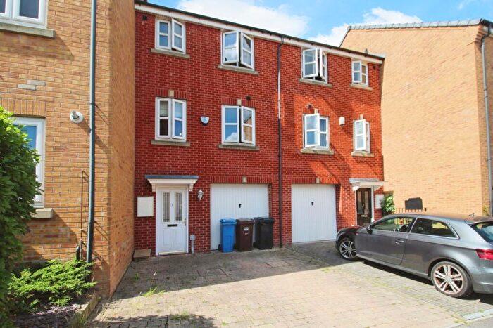 4 Bedroom Terraced House For Sale In Myrtle Close, Sheffield, South Yorkshire, S2