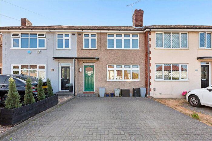 3 Bedroom Terraced House For Sale In South End Road, Hornchurch, RM12