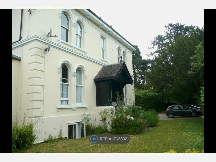 1 Bedroom Flat To Rent In Courtrai, Cheltenham, GL51