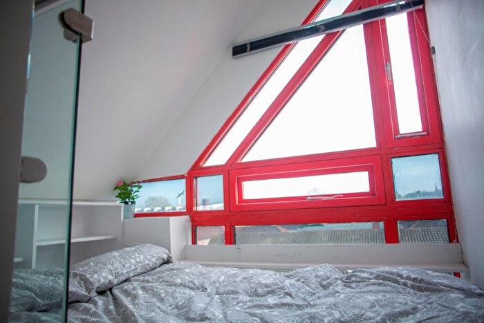 1 Bedroom Flat To Rent In South Street, Reading, Berkshire, RG1