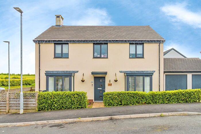 4 Bedroom Detached House For Sale In Oathills Crescent, Paignton, TQ4