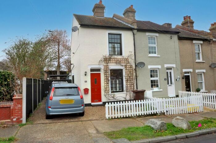 2 Bedroom End Of Terrace House To Rent In Parkstone Avenue, Benfleet, SS7